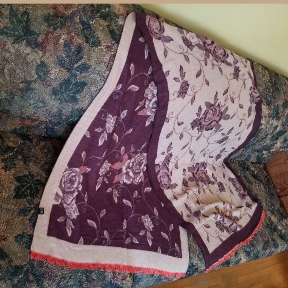 Thick, soft, silk scarf, intricate, flowers/leaves pattern, double sided